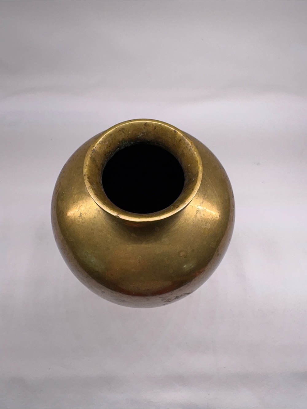 Vintage Solid Brass Urn Vase MCM BoHo Baluster Vessel 7” - Picture 3 of 3